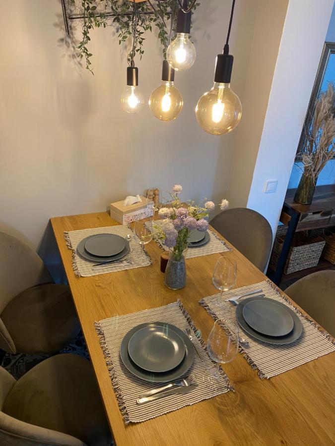 Sarah Home Hunedoara Luaran gambar