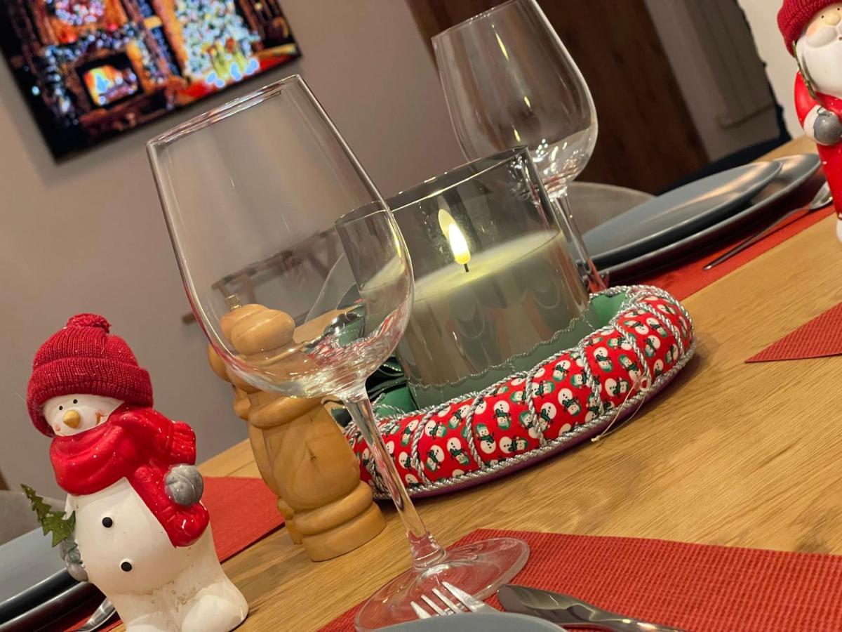 Sarah Home Hunedoara Luaran gambar